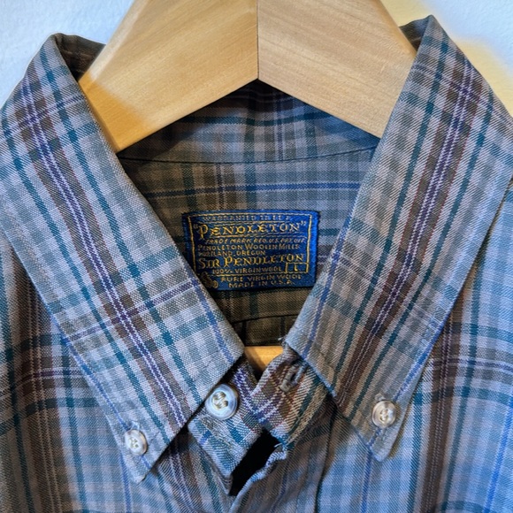 Pendleton USA 100% virgin wool, Size Large button up EUC flannel plaid light - Picture 2 of 8